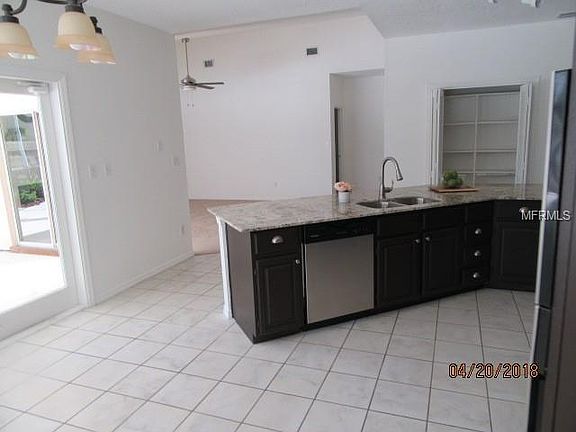 4th image of 520 S Longview Pl
