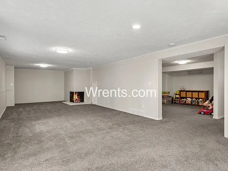 1415 W Borden Rd — Photo 18