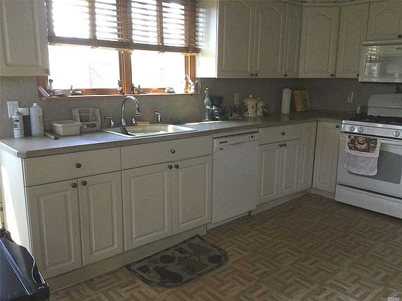 3rd image of 48 Laurel Ave