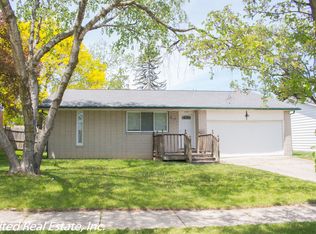 2397 Binghamton Dr, Auburn Hills, MI 48326