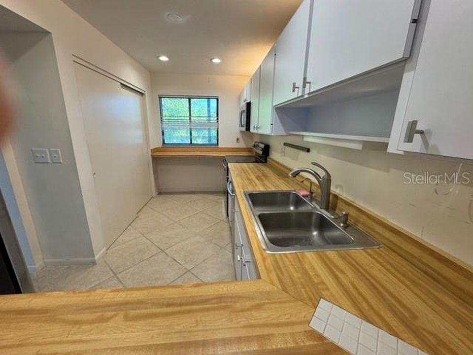 Apartment in Sarasota - More