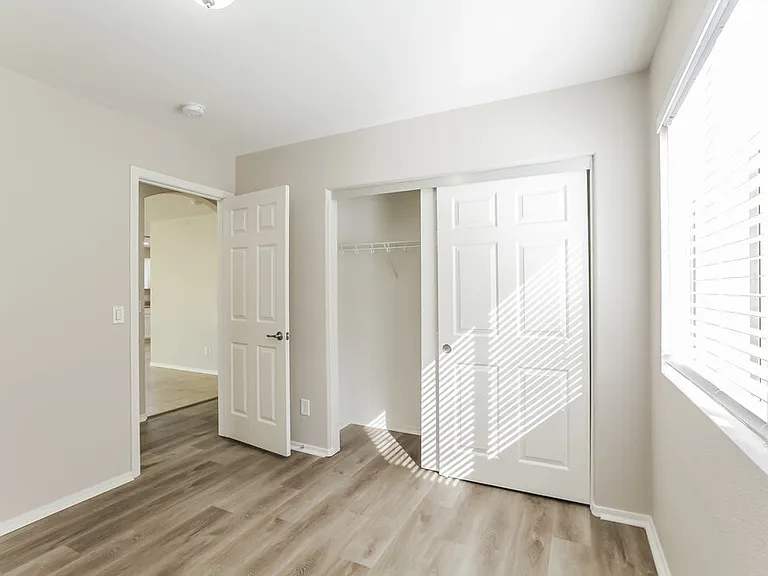 3702 S 62nd Ave — Photo 13