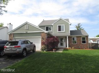 703 Windemere Ln, Carol Stream, IL 60188