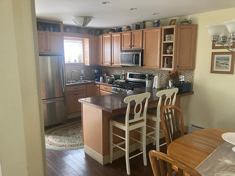 265 Preble St — Photo 3