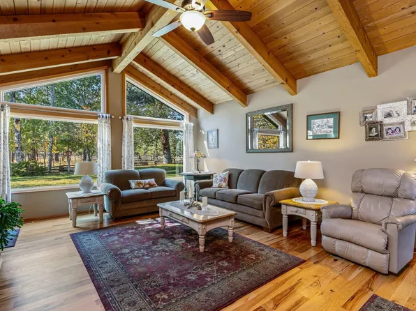 15656 National Forest Ln, Sisters, OR 97759