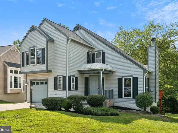 12196 Dapple Gray Ct, Woodbridge, VA 22192