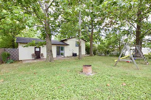 4th image of 4027 W Creighton Ter