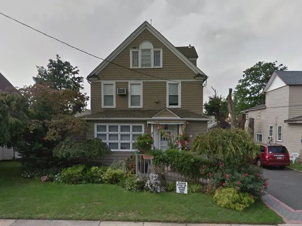 49 Columbia Ave, Cedarhurst, NY 11516