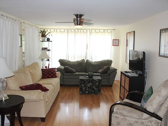 3rd image of 500 N Hampton Ave
