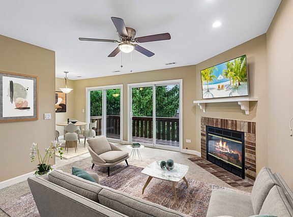 5th image of 657 Thorntree Ct APT C2