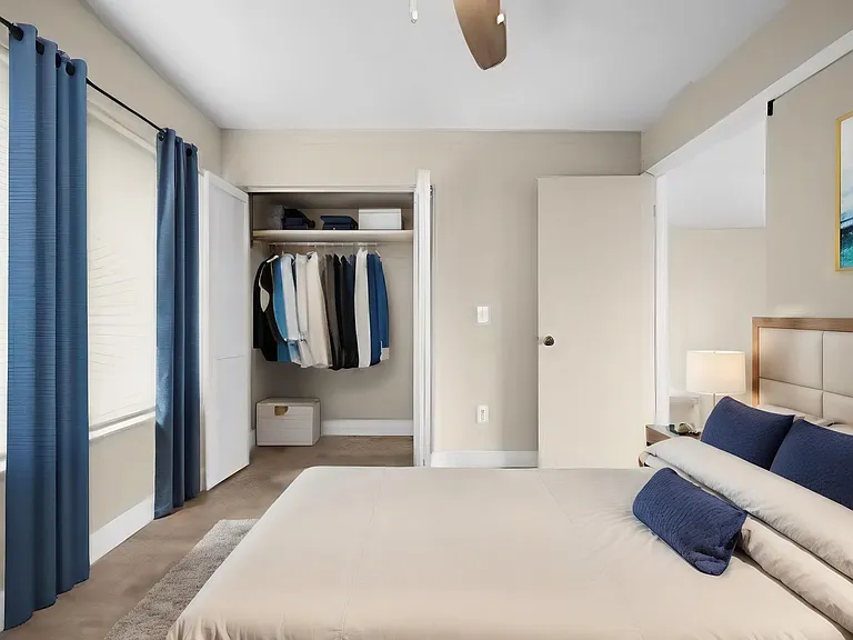 1014 Hooper Ave NE — Photo 5