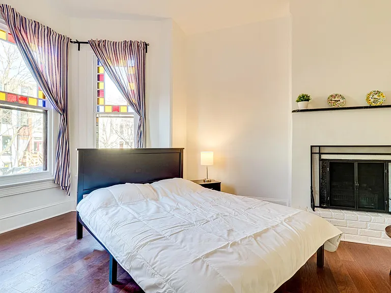 409 Constitution Ave NE #2 — Photo 3
