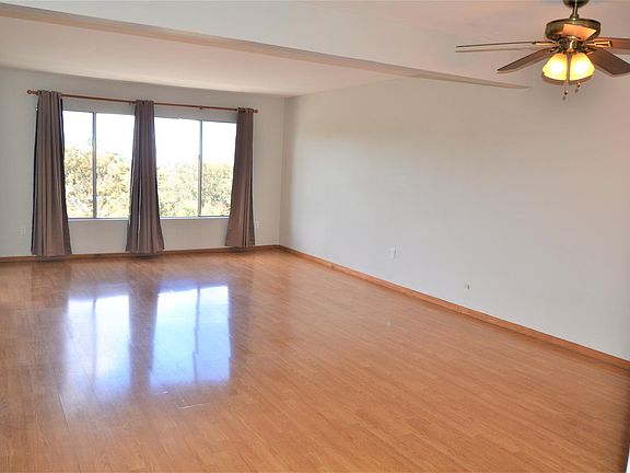 4th image of 6816 Hyde Park Dr Unit P