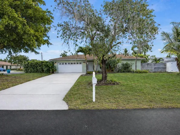 2502 SW 11th Court, Boynton Beach, FL 33426