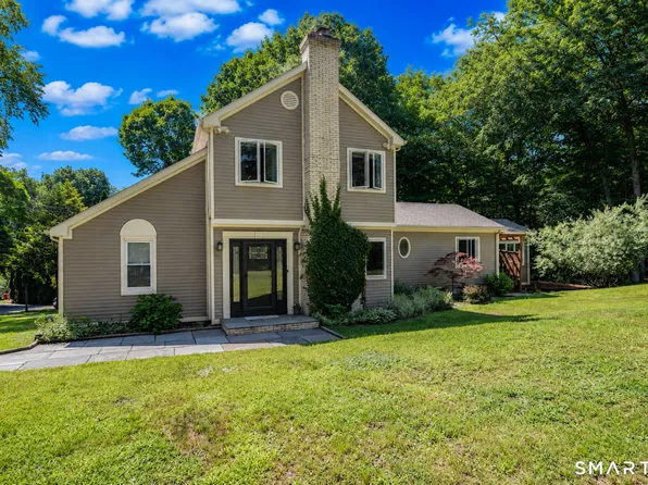 12 Ross Road, Middlefield, CT 06481