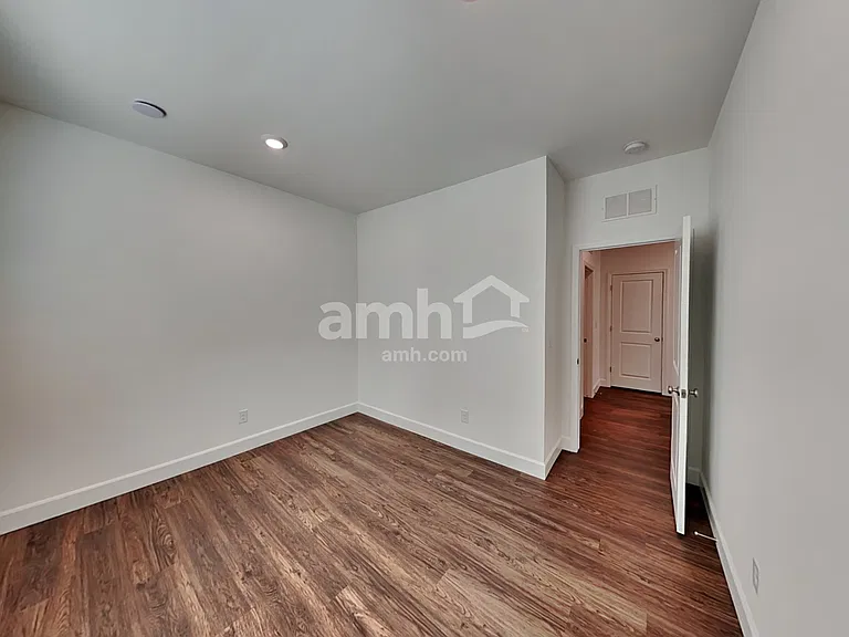 9132 Liberty Cap Ct — Photo 12