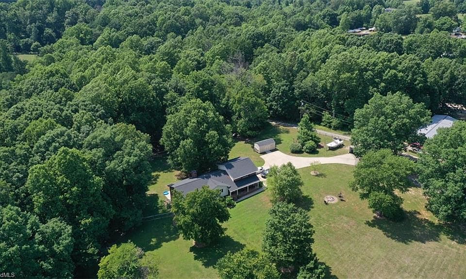 2nd image of 1135 Turner Rd