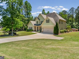 195 Gracie Gardens Ct, Newnan, GA 30263