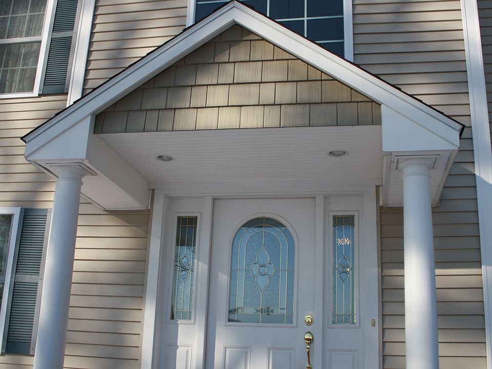 2nd image of 18 Camelot Ct