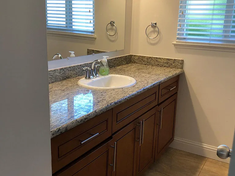 2039 Ascot Dr #2 — Photo 2