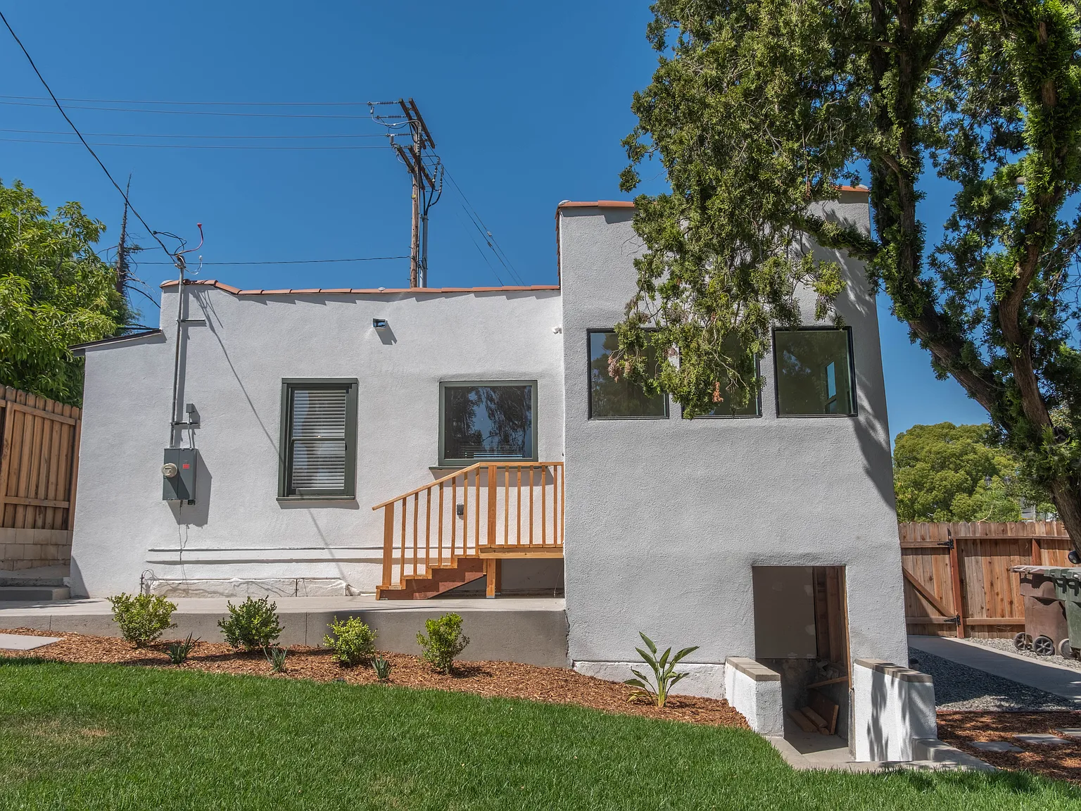 2 bed, 762 sqft, $3,195 — Photo 4