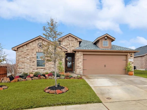 9301 Hill Topper Trl, Fort Worth, TX 76131