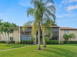 526 Shady Pine Way #D2, Greenacres, FL 33415