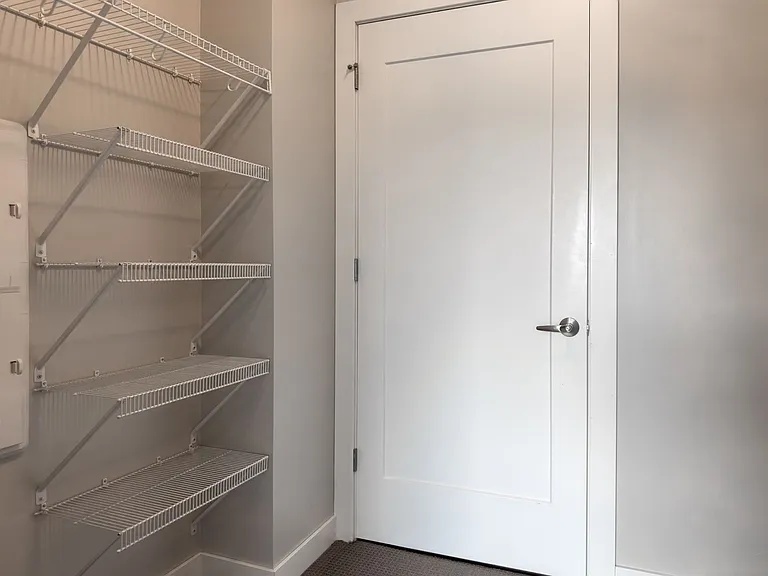 Red44 Luxury Apartments | Specials Available — Photo 36