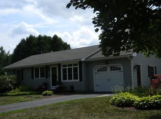 51 Plantation Cir, Greenfield, MA 01301