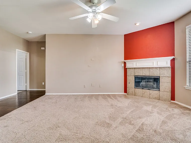 3646 Hawthorne Trl — Photo 5