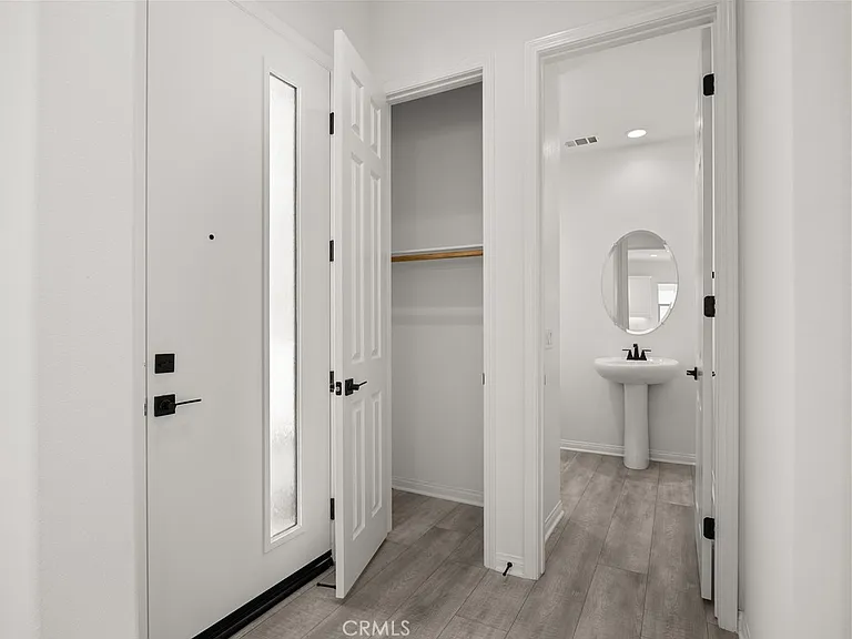 27448 Pioneer Ct — Photo 10