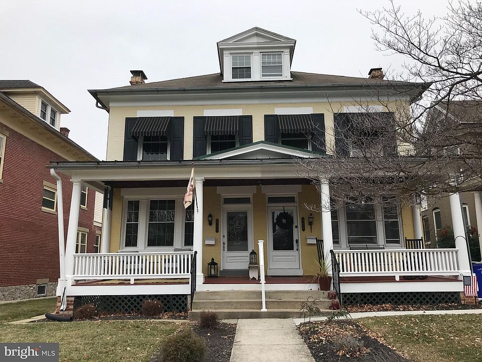 1st image of 923 Oak Hill Ave