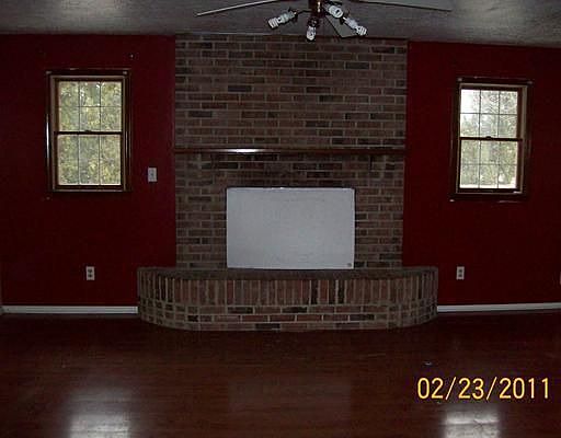 5th image of 6828 Laurelview Dr