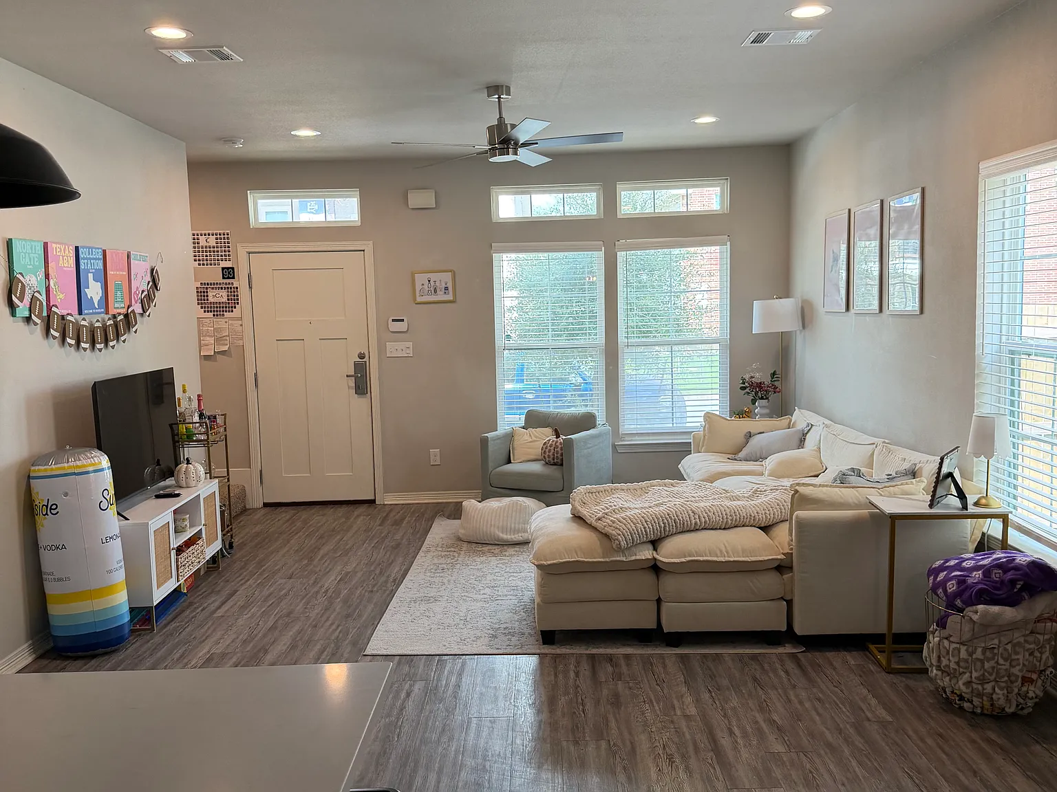 5 bed, 5.5 bath, 2010 sqft, $4,500 — Photo 3