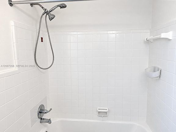 5th image of 2206 Fillmore St #8