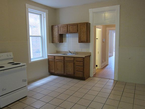 4th image of 3550 Nebraska