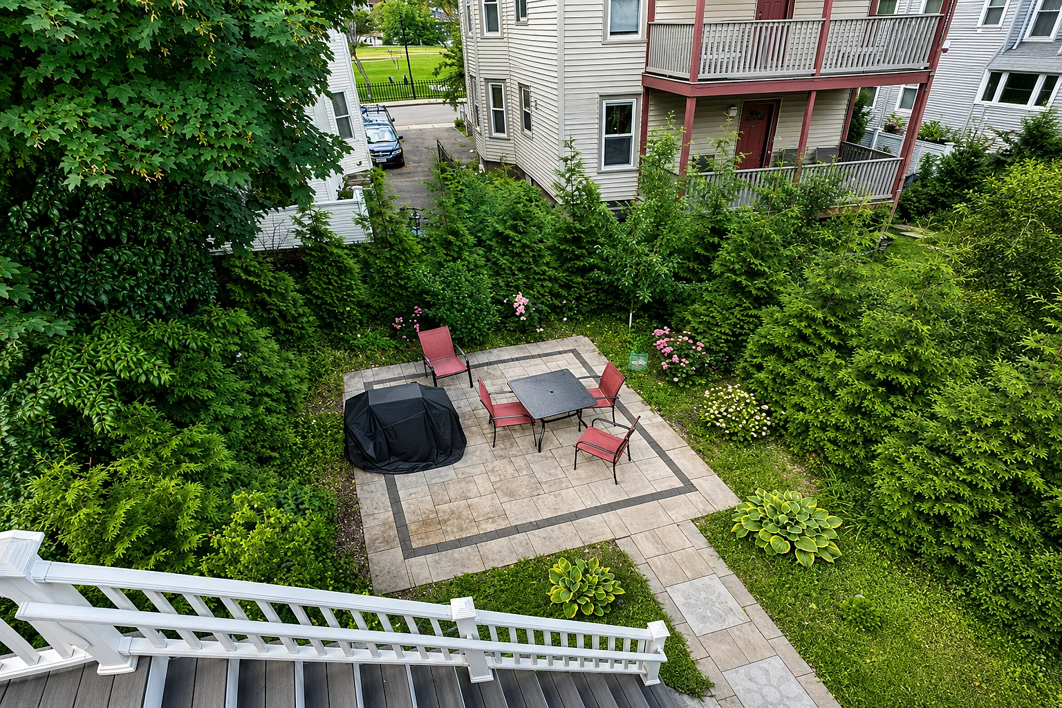4 bed, 1.5 bath, 1600 sqft, $4,900 — Photo 3