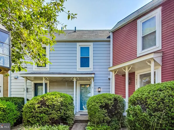 11924 Redtree Way, Reston, VA 20194