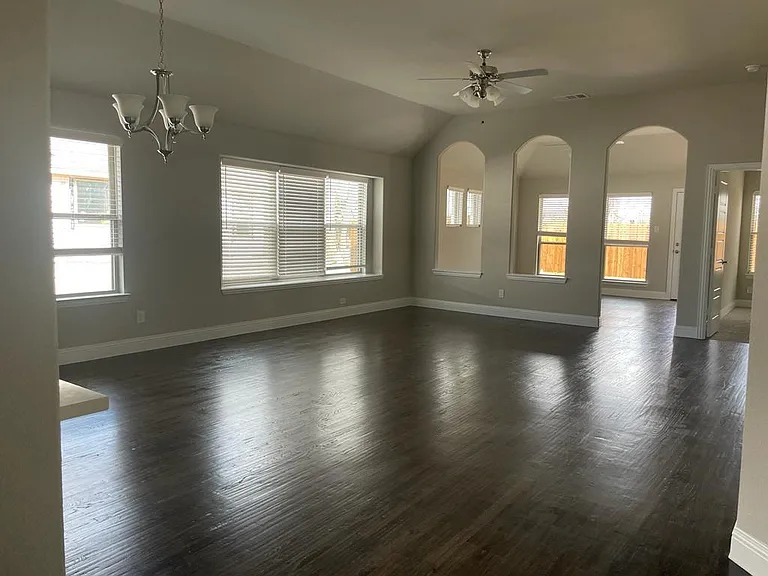 2408 Normandy Ave — Photo 28