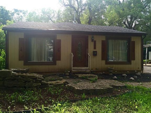 2nd image of 8034 S Benton Ave
