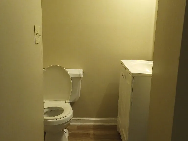 706 W Lee Rd #1 — Photo 8