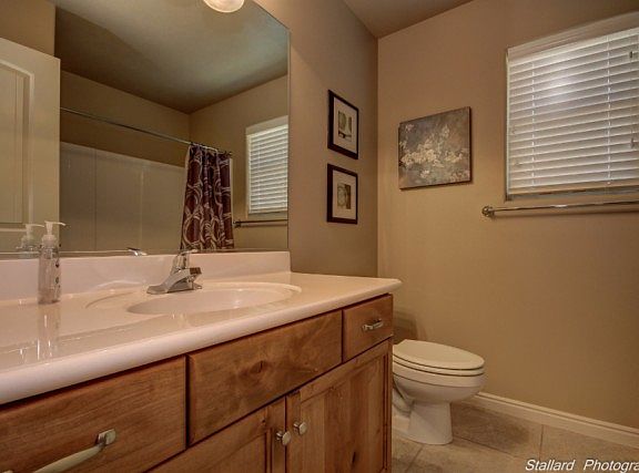 5th image of 516 N Sugar Plum Ln