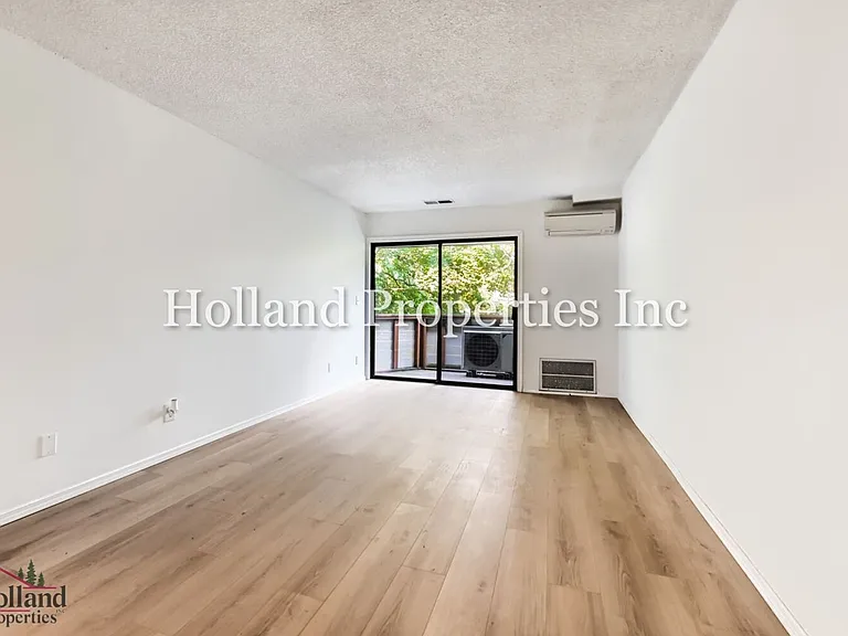 8747 SW Brightfield Cir — Photo 10