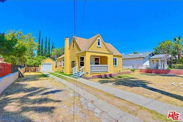 1st image of 1544 N Sierra Way