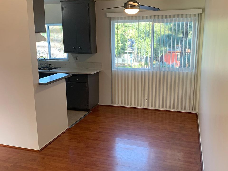 1st image of 1115 Highland Oaks Dr APT 9
