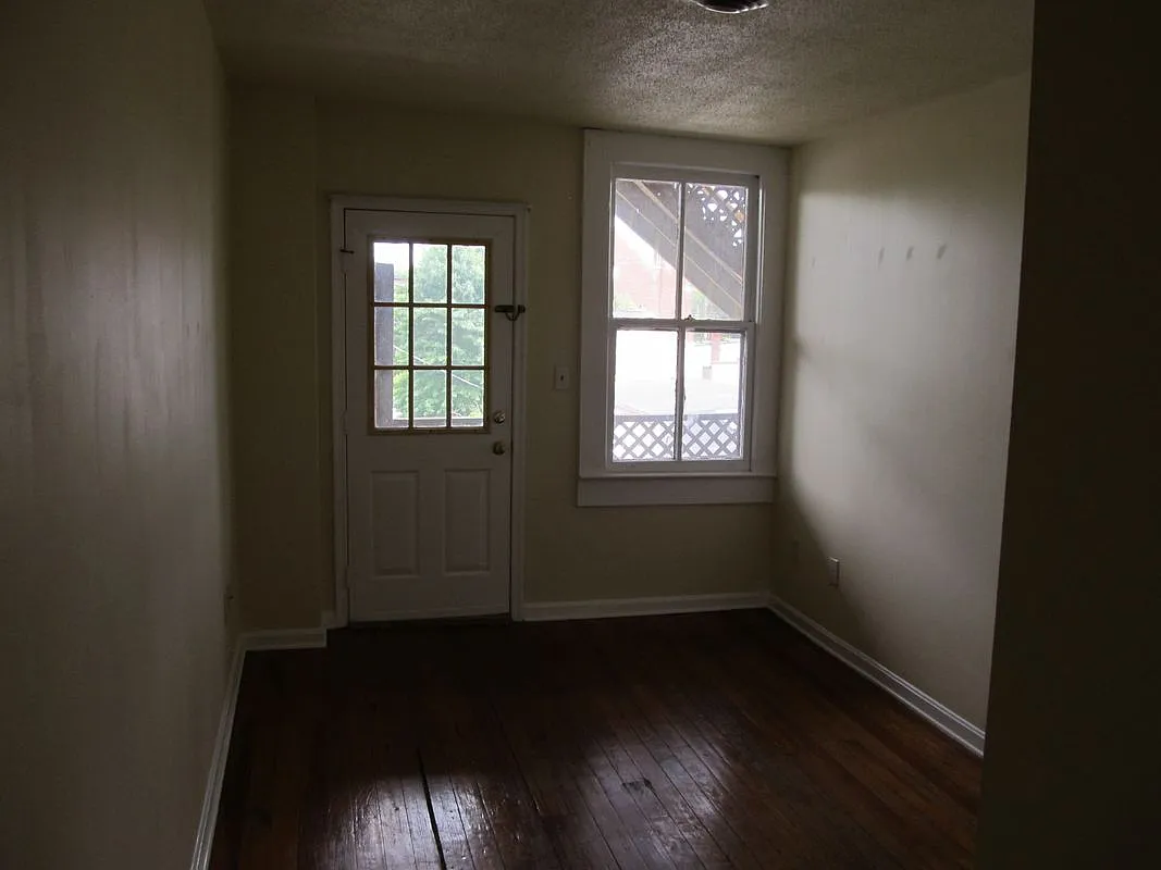 1 bed, 1.0 bath, 500 sqft, $1,400 — Photo 3