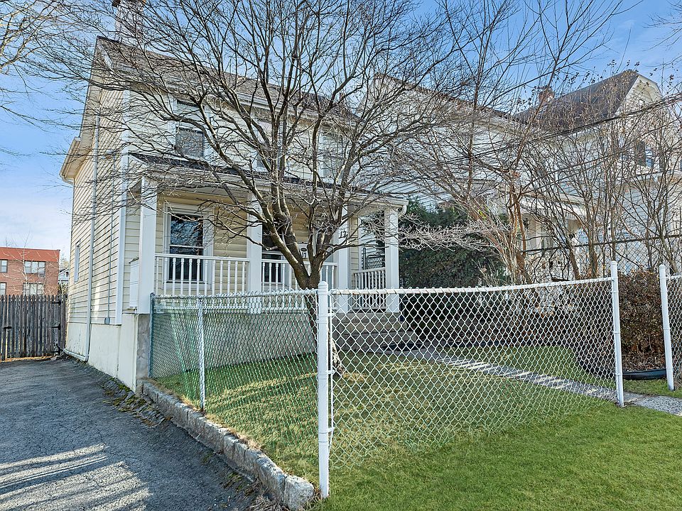 1st image of 17 Cambridge Ave