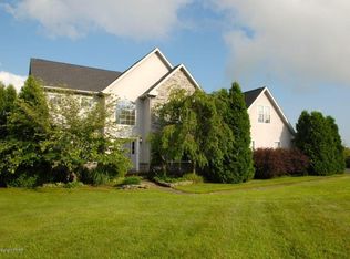 5828 Kesslersville Rd, Nazareth, PA 18064
