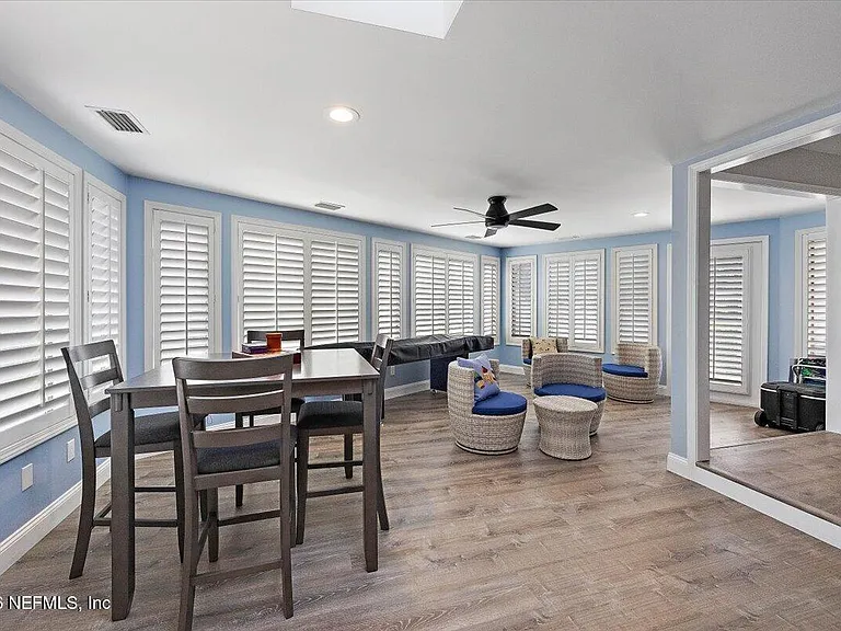 64 Players Club Villas Rd — Photo 10