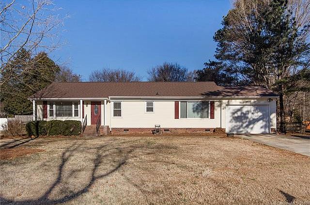 1st image of 8525 Williamsburg Cres